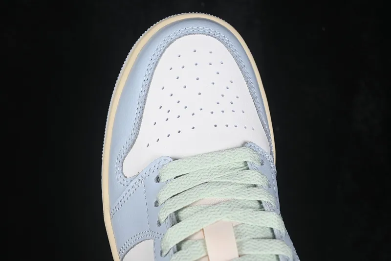 All categories Air Jordan Jordan series basketball shoes Air Jordan 1 Low G version pure original Air Jordan 1 Low AJ1 Joe 1 light blue color matching low-top cultural casual sneakers DC0774-108
